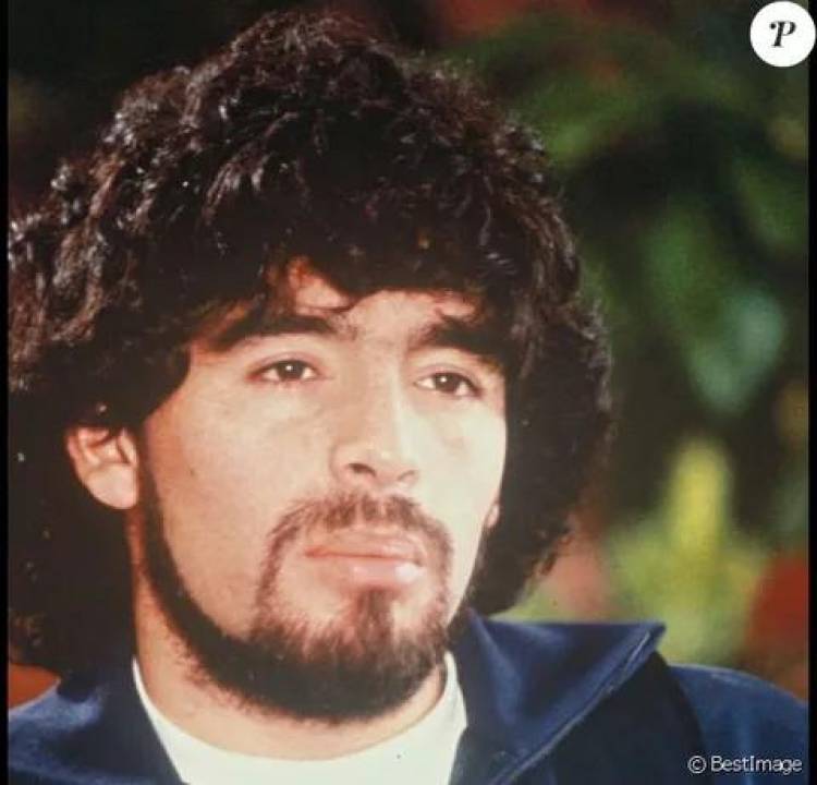 Diego Maradona : Ce fils qu'il a refusé de reconnaître pendant 29 ans et 4 autres enfants
