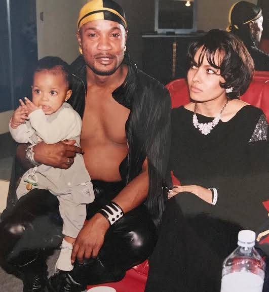 Didi Stone et ses parents en 1999