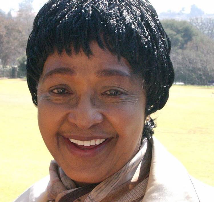 Winnie Mandela, l'icône controversée qui a fait l'objet de vives polémiques en Afrique du Sud...