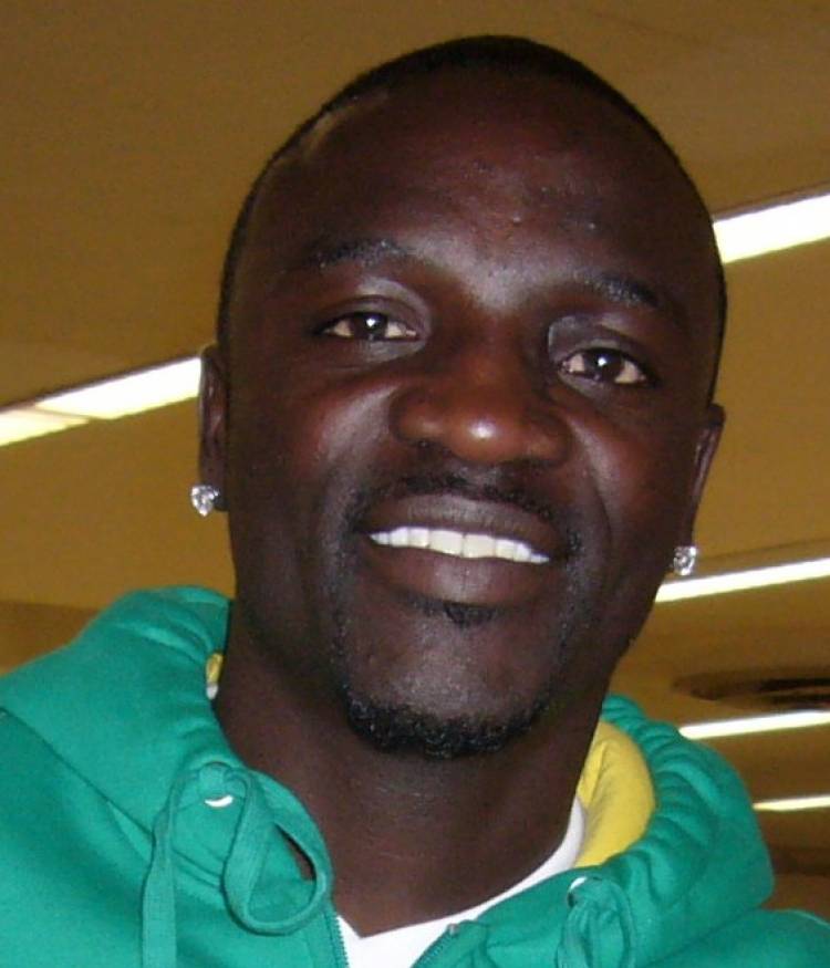 Akon: 48 ans d'âge, entre musique et homme d'affaires, aussi polygame... 