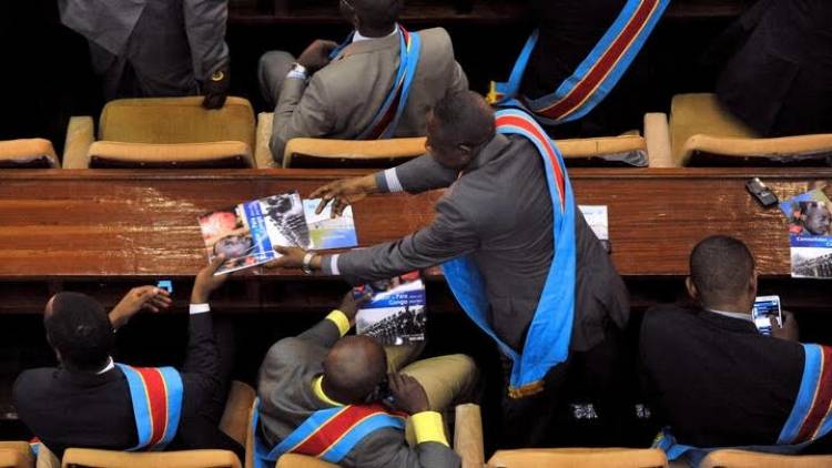 Polémique autour du salaire des députés en République démocratique du Congo