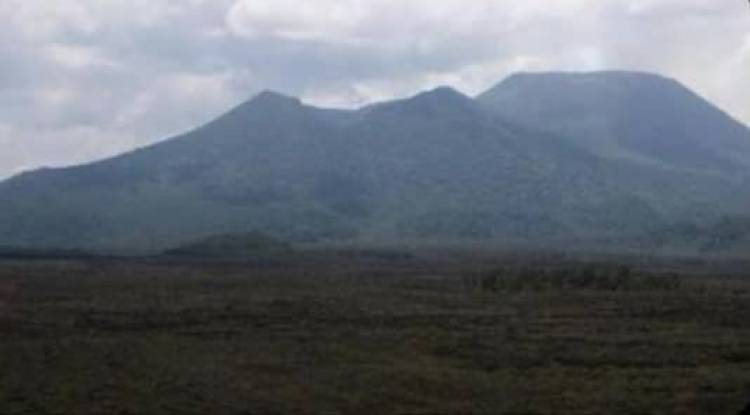 Fausse alerte sur l'éruption du volcan Nyamulagira : Le ministère de la communication rectifie sa fausse information ! 