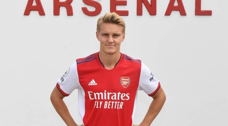 Martin Odegaard est officiellement joueur d'Arsenal