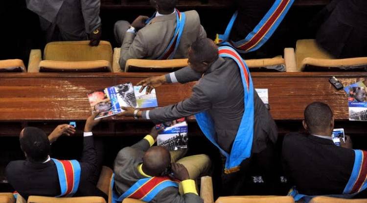 Polémique autour du salaire des députés en République démocratique du Congo