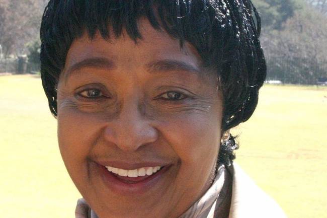 Winnie Mandela, l'icône controversée qui a fait l'objet de vives polémiques en Afrique du Sud...