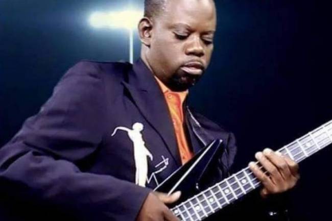 Godé Lofombo, ce célèbre multi-instrumentistes et bassiste Congolais que le monde peut "peut-être" ignorer