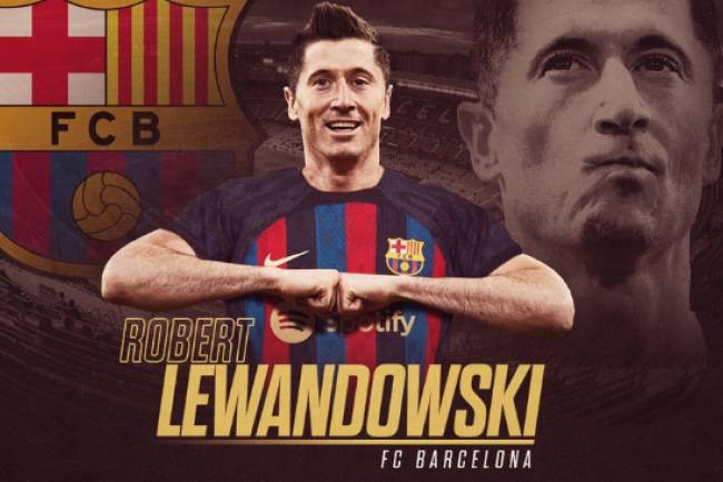 C'est Officiel ! Lewandowski signe à Barcelone ! 