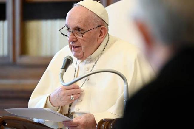 Le Pape François à la communauté internationale : "Retirez vos mains de l’Afrique, retirez vos mains de la RDCongo ! Elle n’est pas une mine à exploiter, ni une terre à dévaliser."